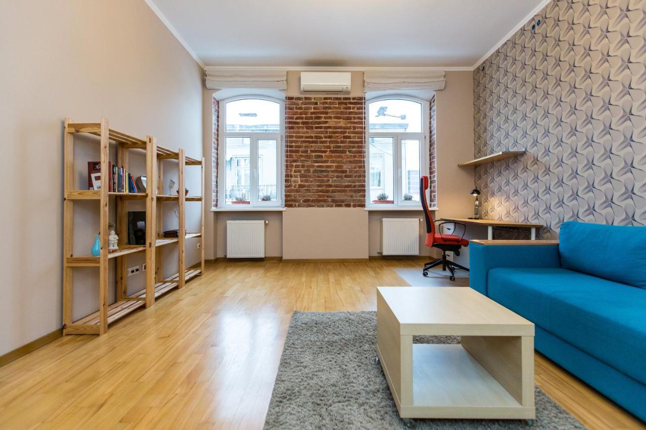 Light And Spacious Apartment On Gazova Str Lviv Exterior photo